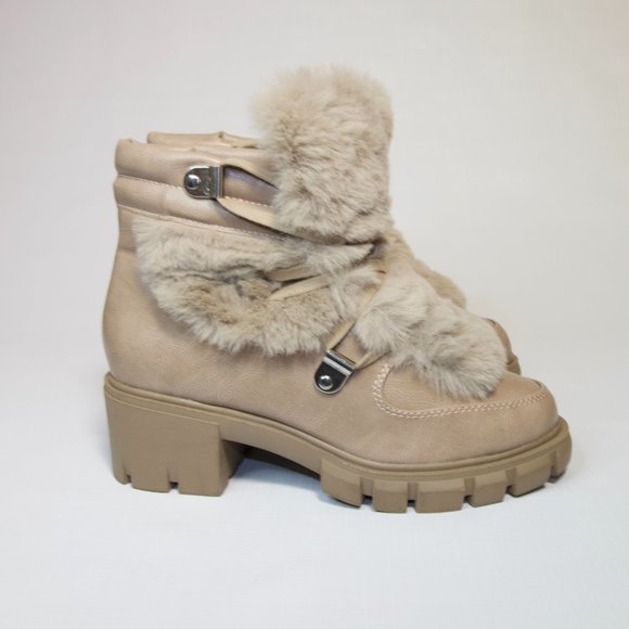 XOXO Odonna Faux Fur Ankle Winter Boots - Picture 1 of 5